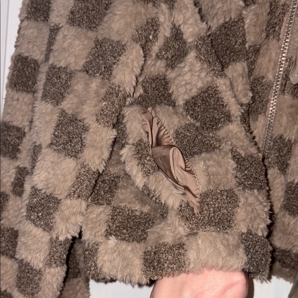 Cozy Checkered Jacket - Picture 7 of 11